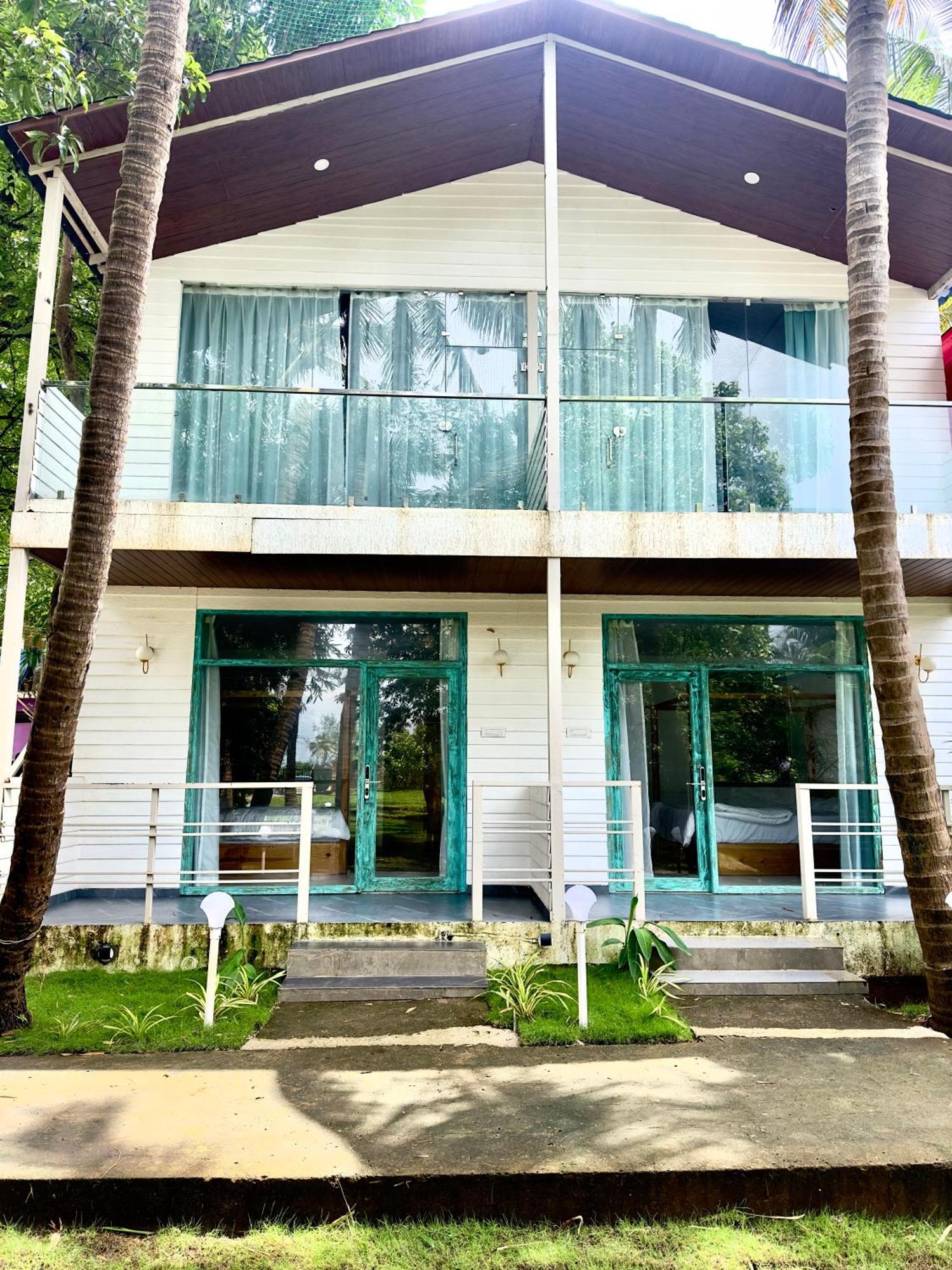 Magic Sand Beach Resort Arambol Exterior photo