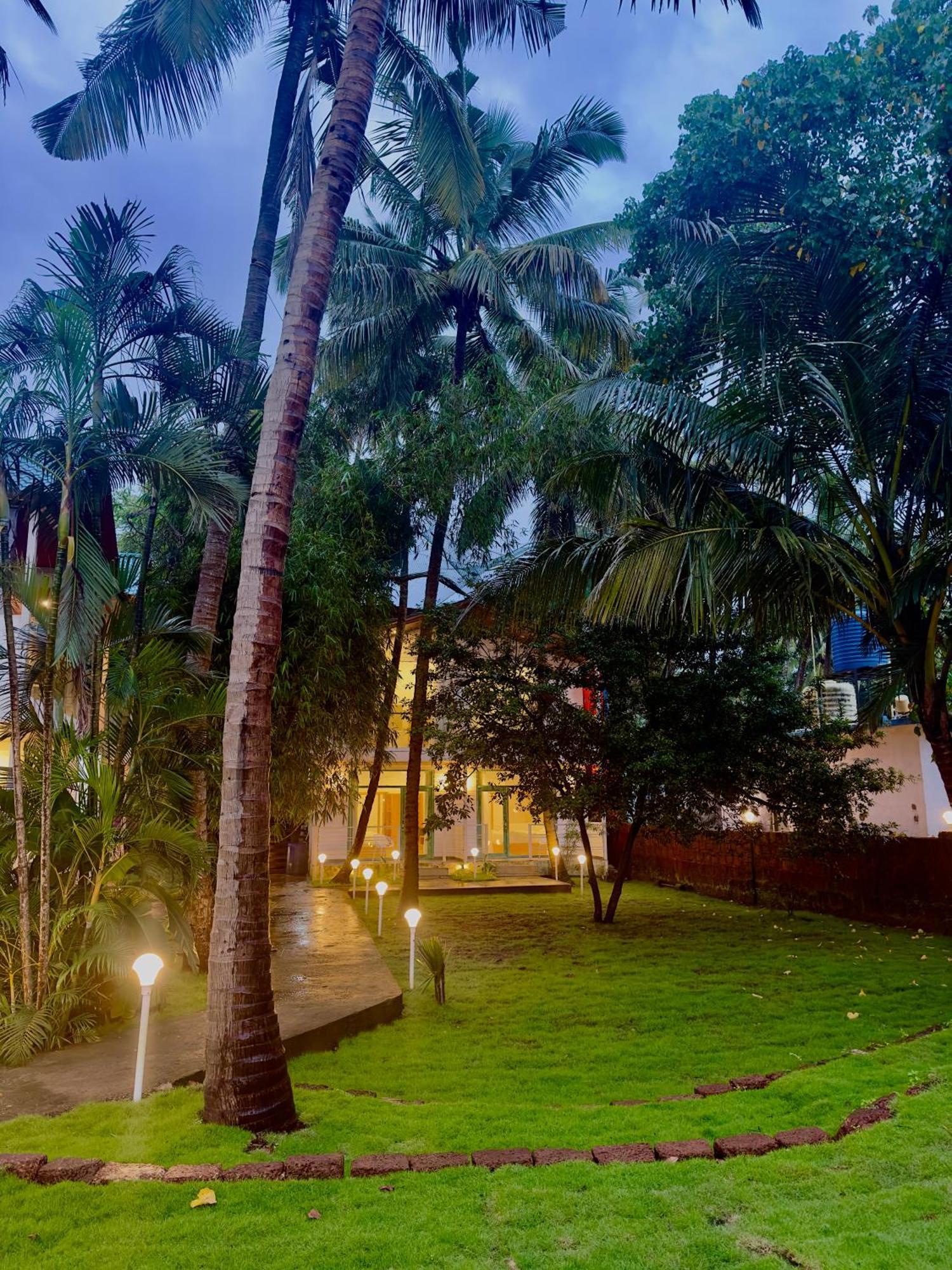 Magic Sand Beach Resort Arambol Exterior photo