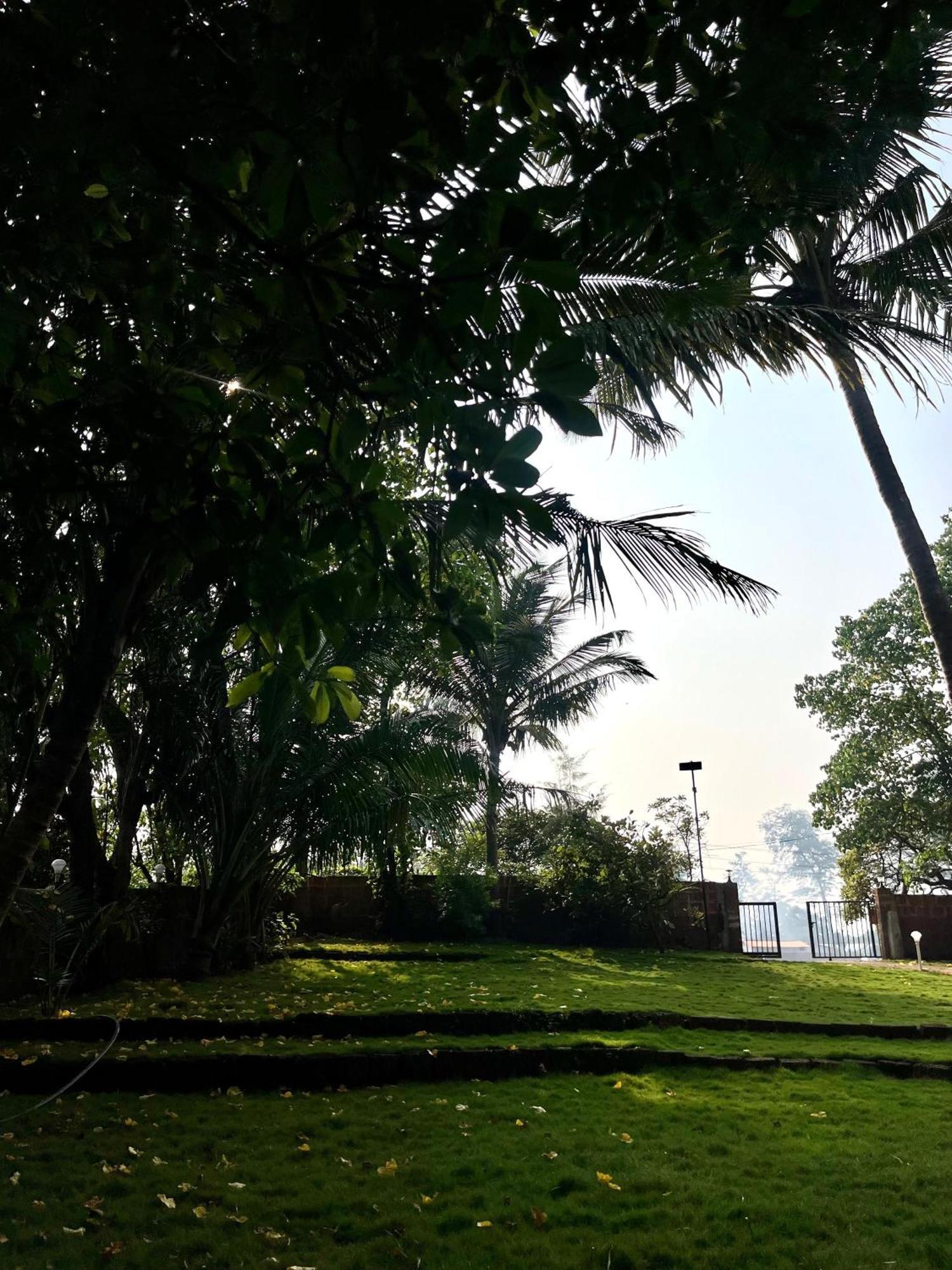 Magic Sand Beach Resort Arambol Exterior photo